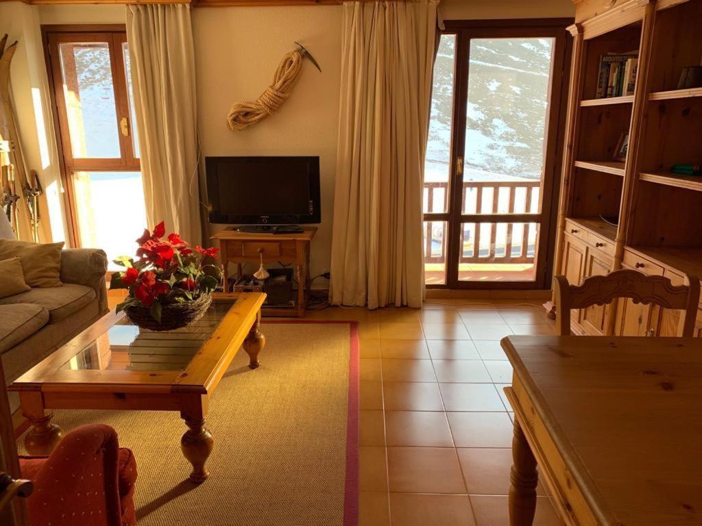 Acogedor Apartamento En Астун Екстер'єр фото